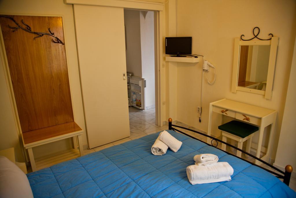 ספצס Theo Studios & Apartments חדר תמונה