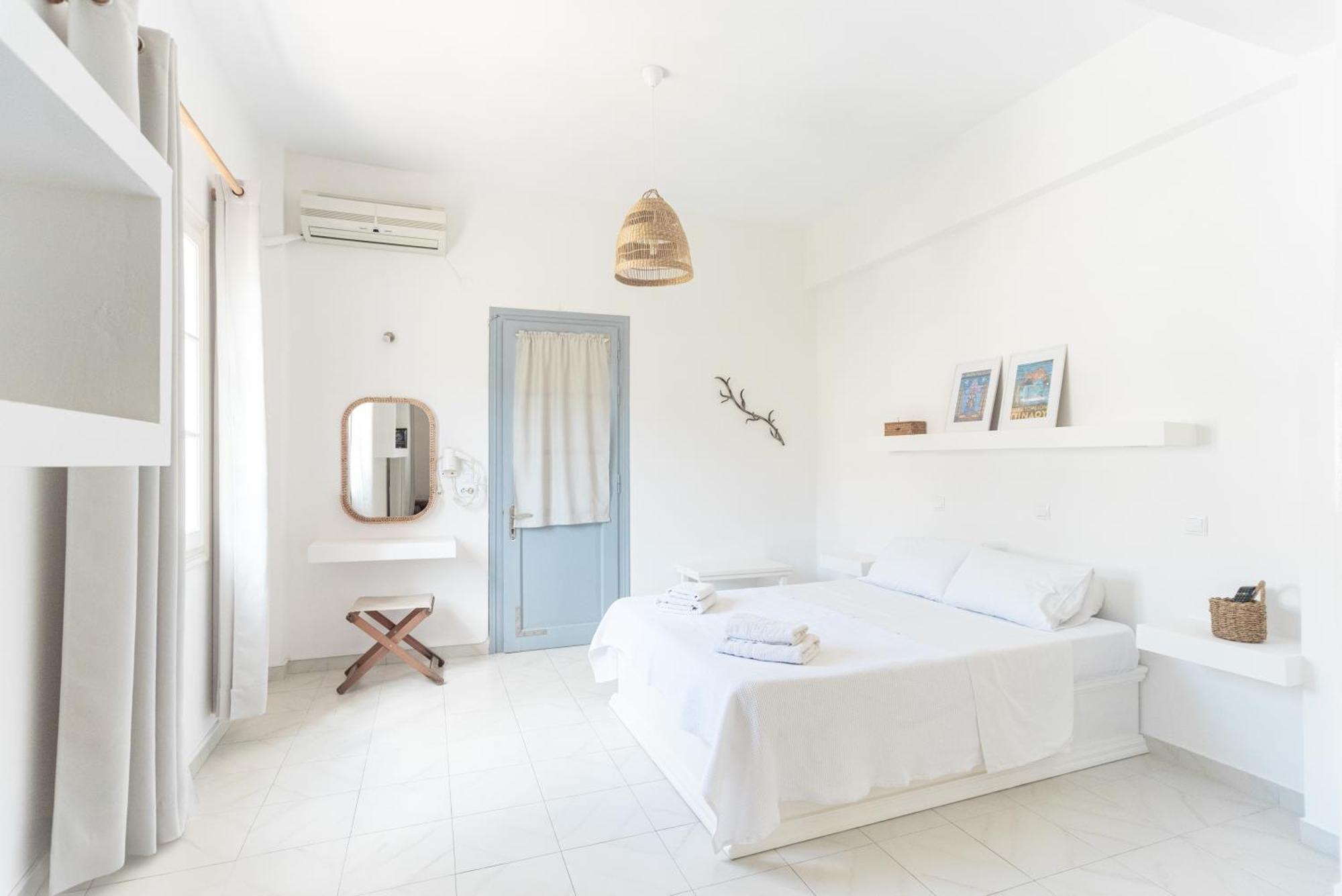 ספצס Theo Studios & Apartments מראה חיצוני תמונה