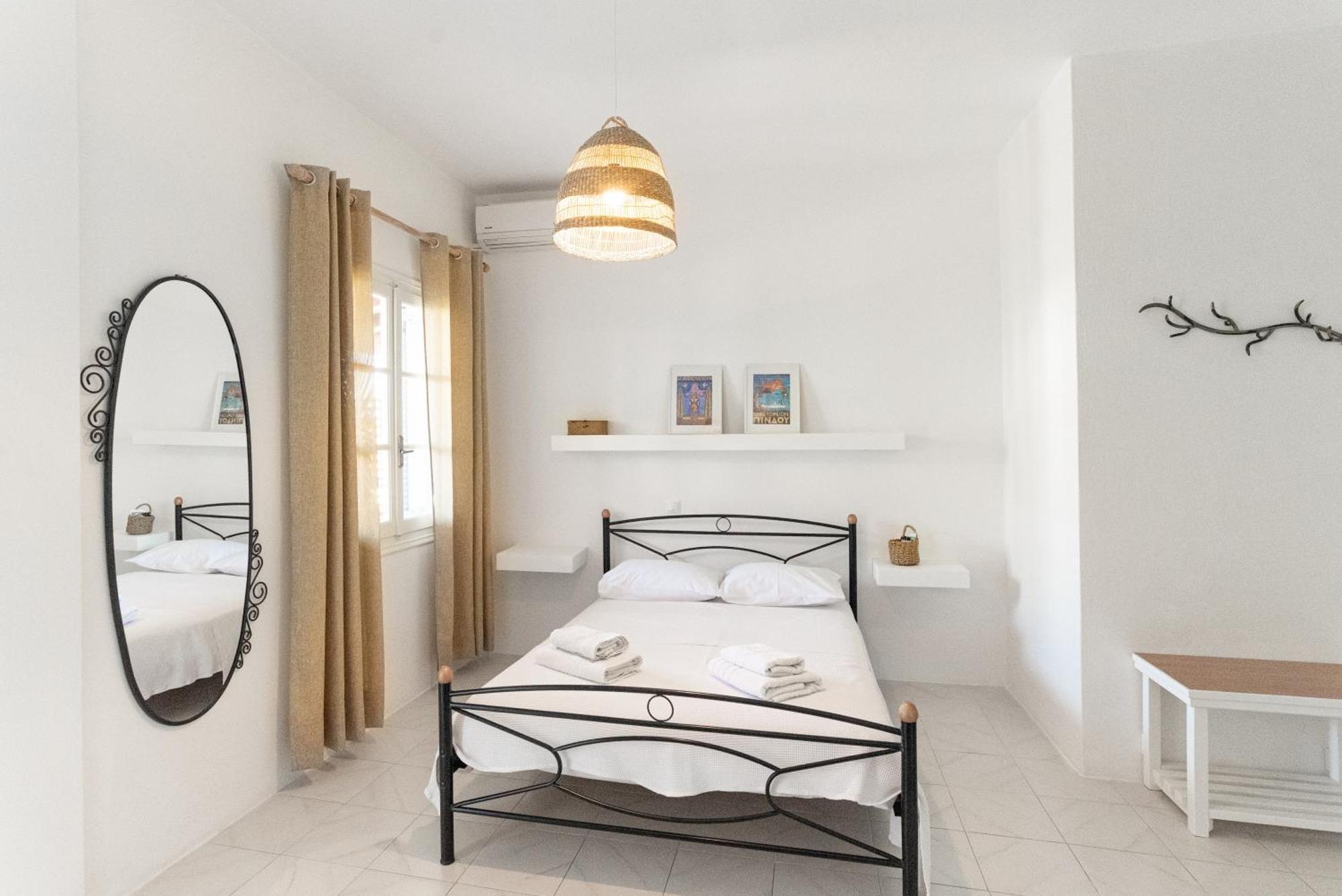 ספצס Theo Studios & Apartments מראה חיצוני תמונה